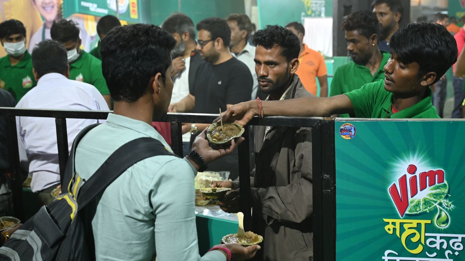 Distribution of halwa.