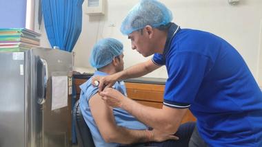 A HUL employee being vaccinated during an employee health drive
